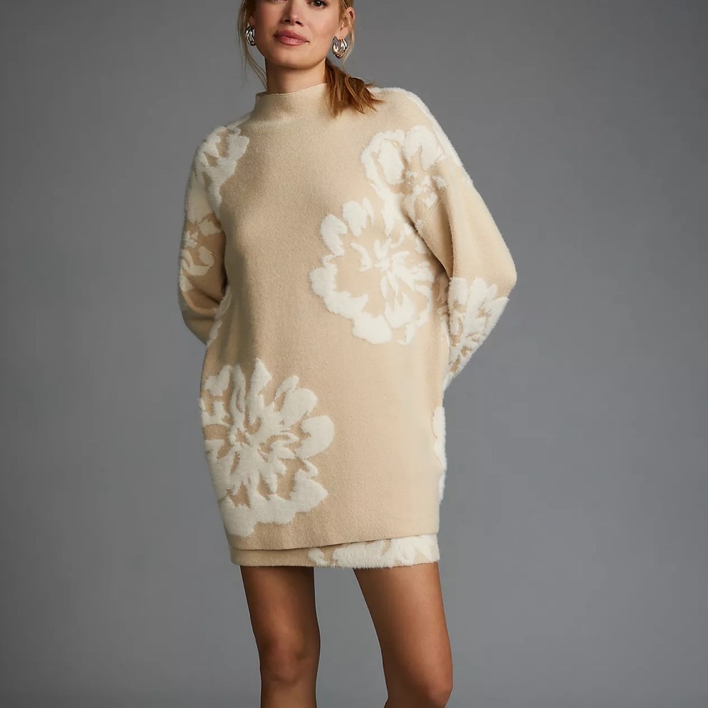 Anthropologie Beige and Cream Floral Mock Neck Sweater Size Medium